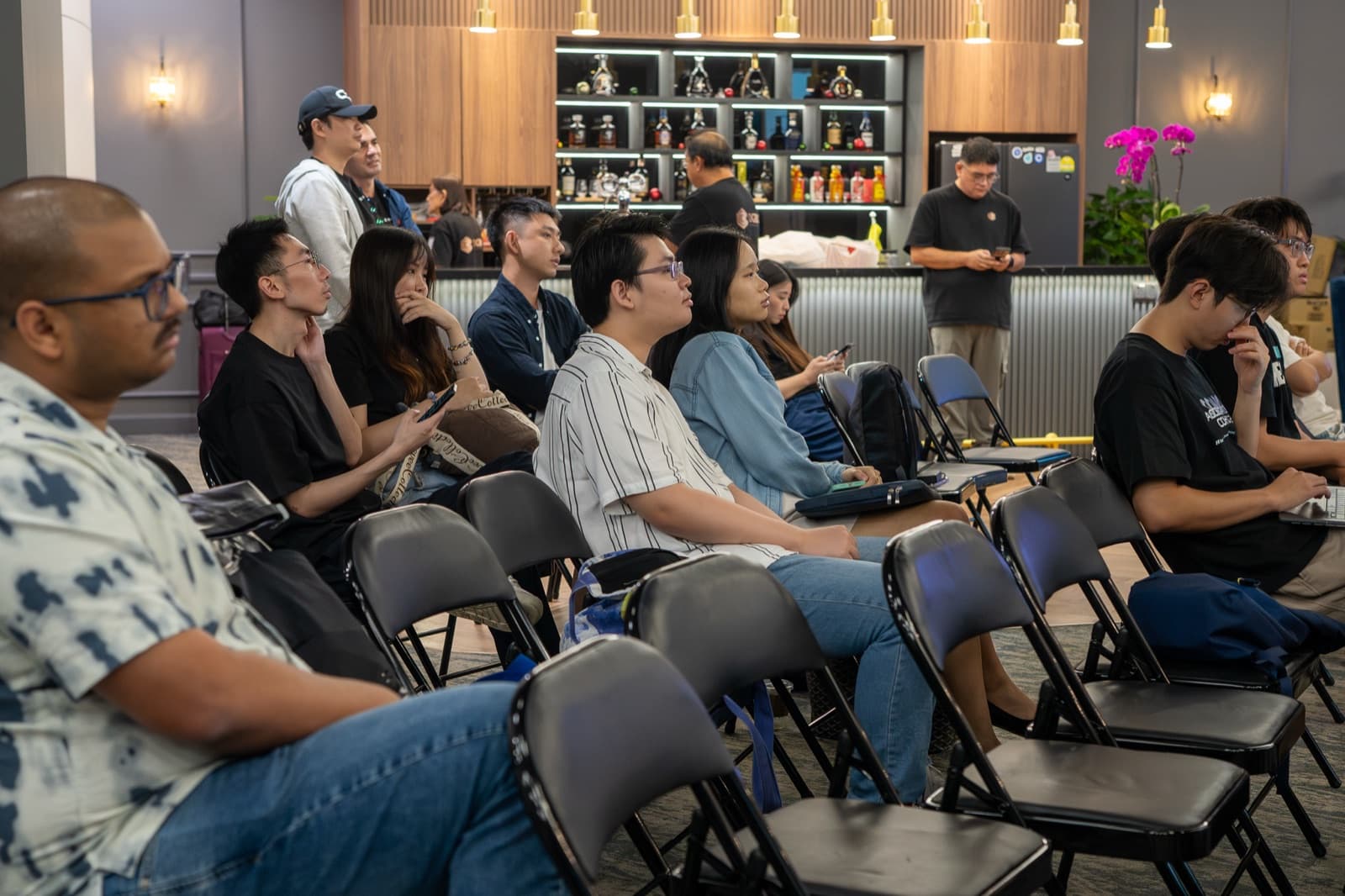 Full audience at Solar Mini Hacker House